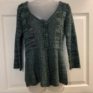 Adorable green Tiara sweater